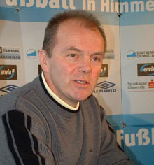 Im Herbst 2002 beerbte Achim Müller den Dresdner Matthias Schulz als Trainer des CFC