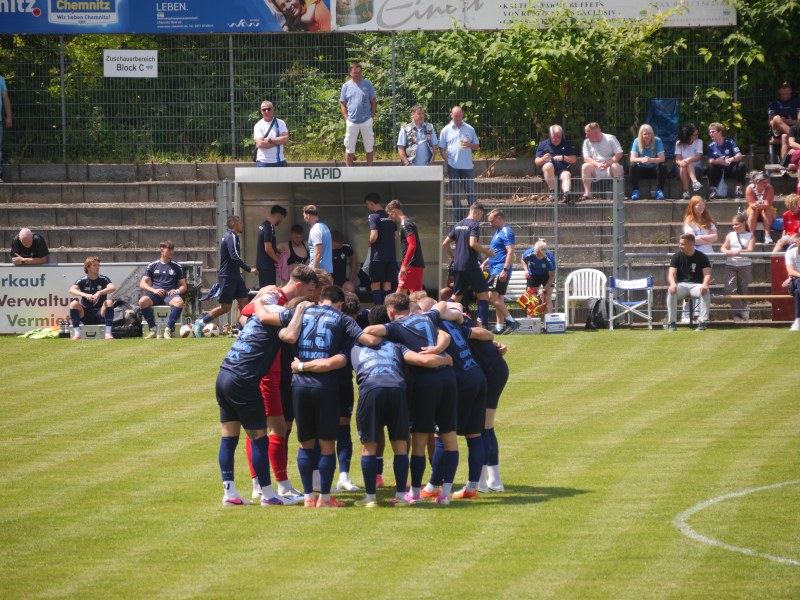 Generalprobe verloren! Kleeblätter bestrafen CFC-Abwehrfehler gnadenlos! Generalprobe verloren! Kleeblätter bestrafen CFC-Abwehrfehler gnadenlos!