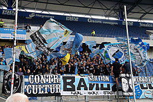 Über 250 Fans gaben in Duisburg alles